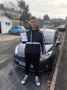 Brilliant teacher, easy to get on with and understands things from the learners point of view. Passed first time with 0 faults with him